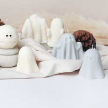 Load image into Gallery viewer, Spooky Ghost Candle