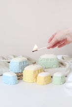 Load image into Gallery viewer, VW Camper Van Candle