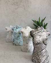 Load image into Gallery viewer, Female Figurative Sculpture (Small)