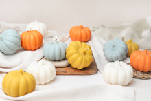 Load image into Gallery viewer, Extra Large Pumpkins
